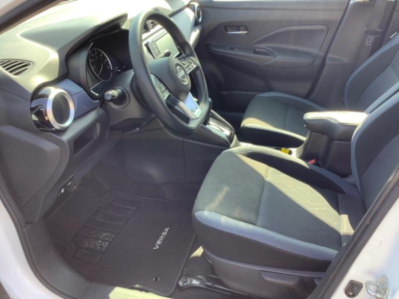 Nissan Versa SV 2024