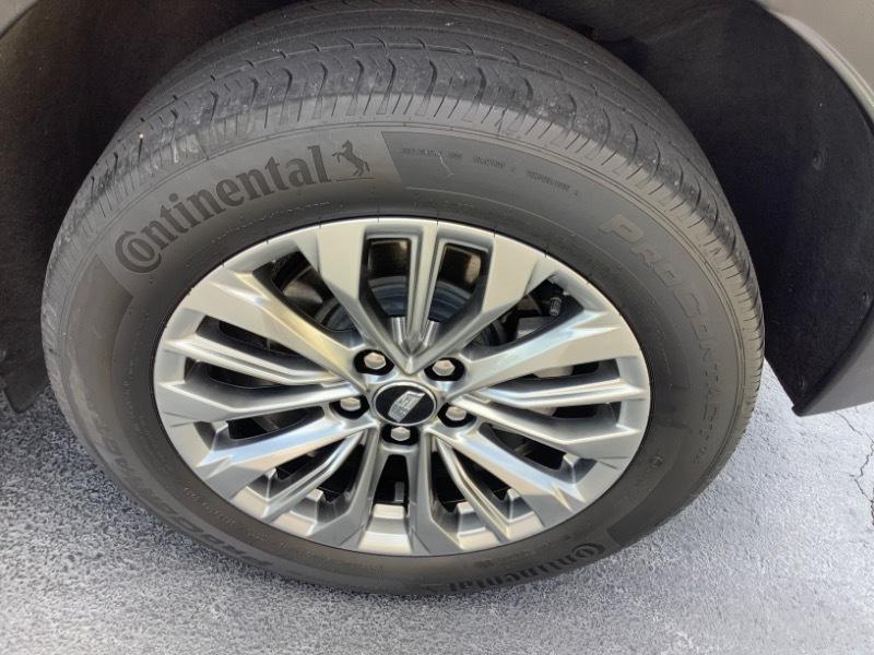 Cadillac XT4 Premium Luxury AWD 2024