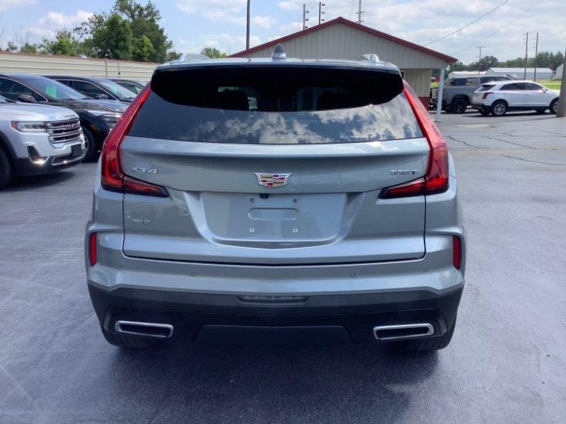 Cadillac XT4 Premium Luxury AWD 2024