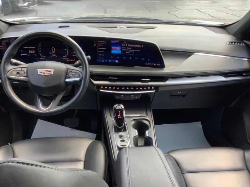 Cadillac XT4 Premium Luxury AWD 2024