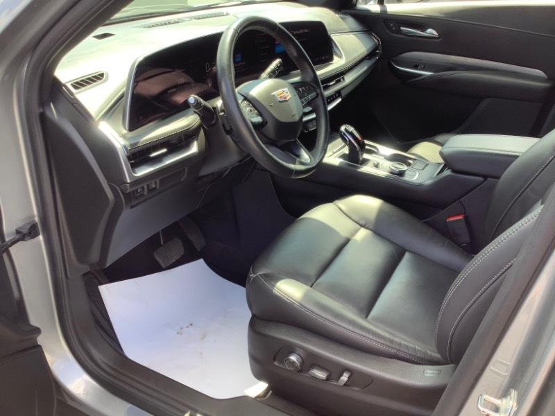 Cadillac XT4 Premium Luxury AWD 2024