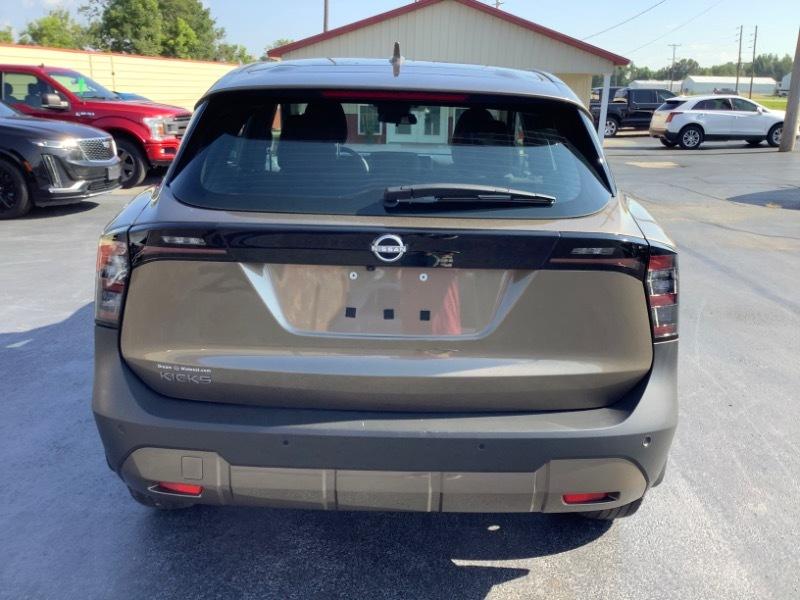 Nissan Kicks S 2025