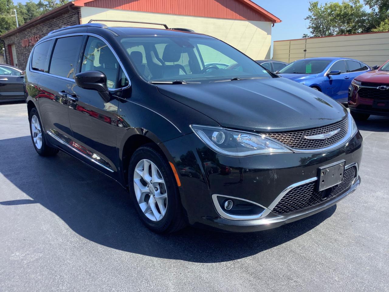 Chrysler Pacifica Touring-L Plus 2017