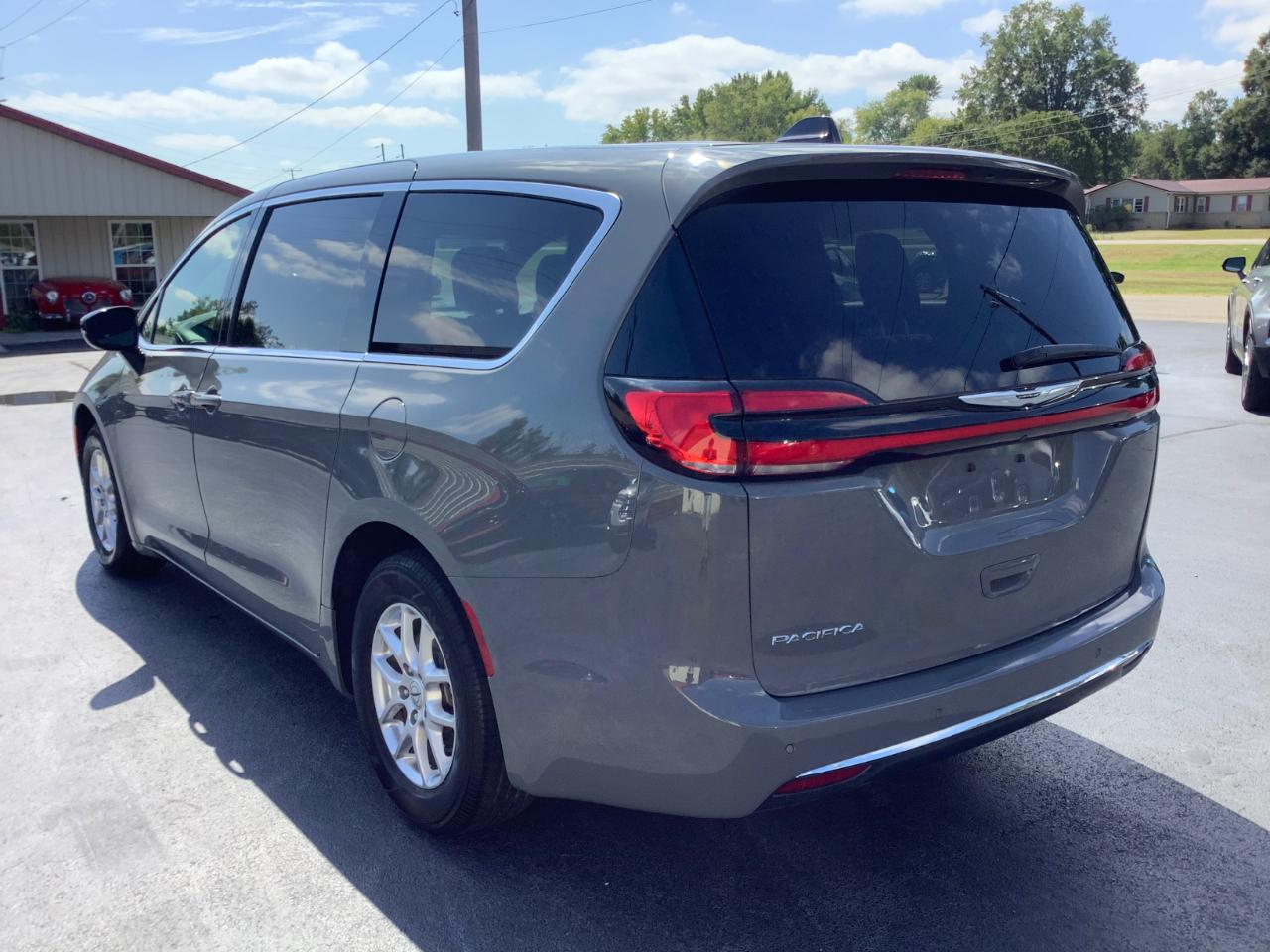 Chrysler Pacifica Select 2025