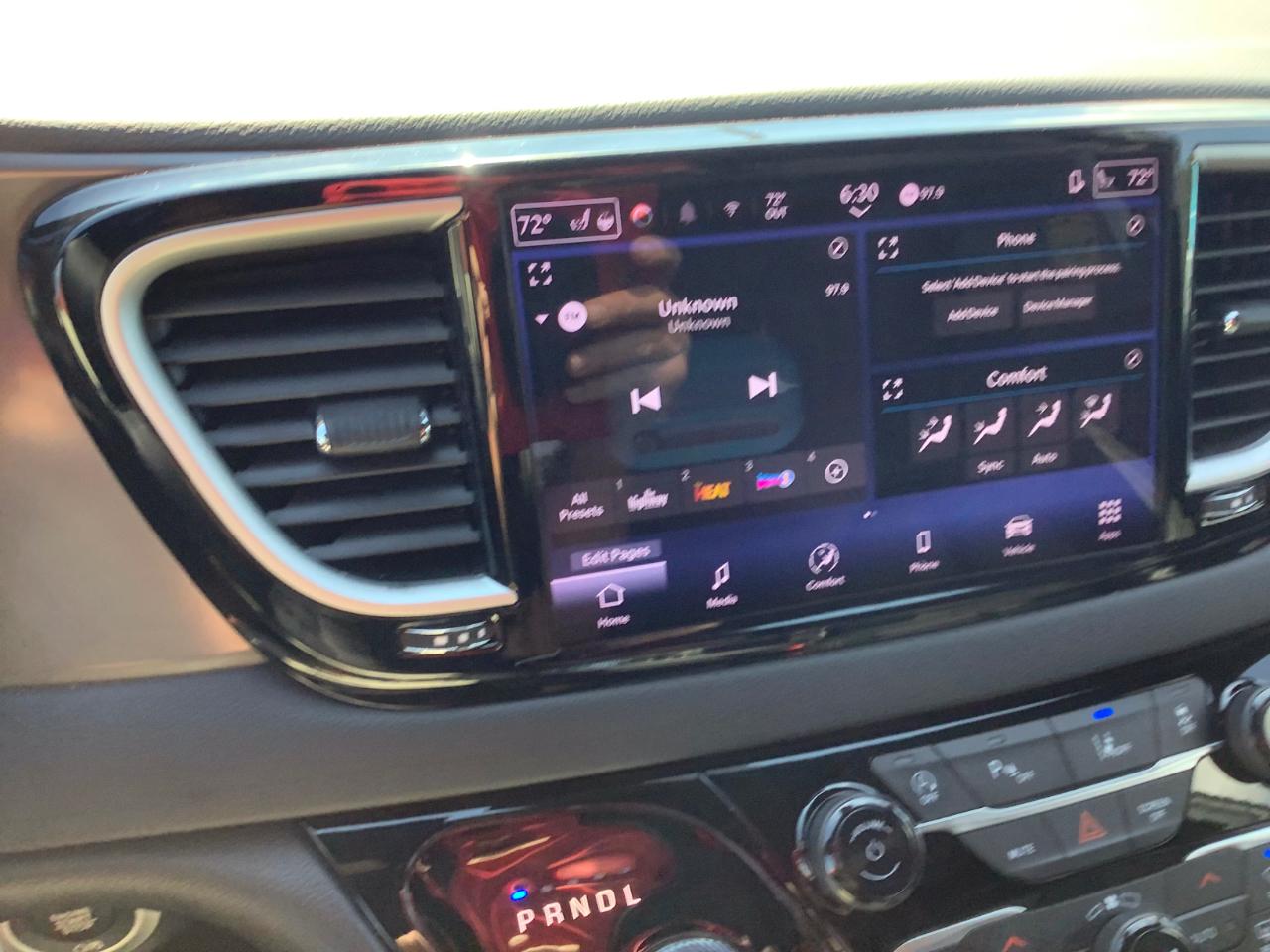 Chrysler Pacifica Select 2025