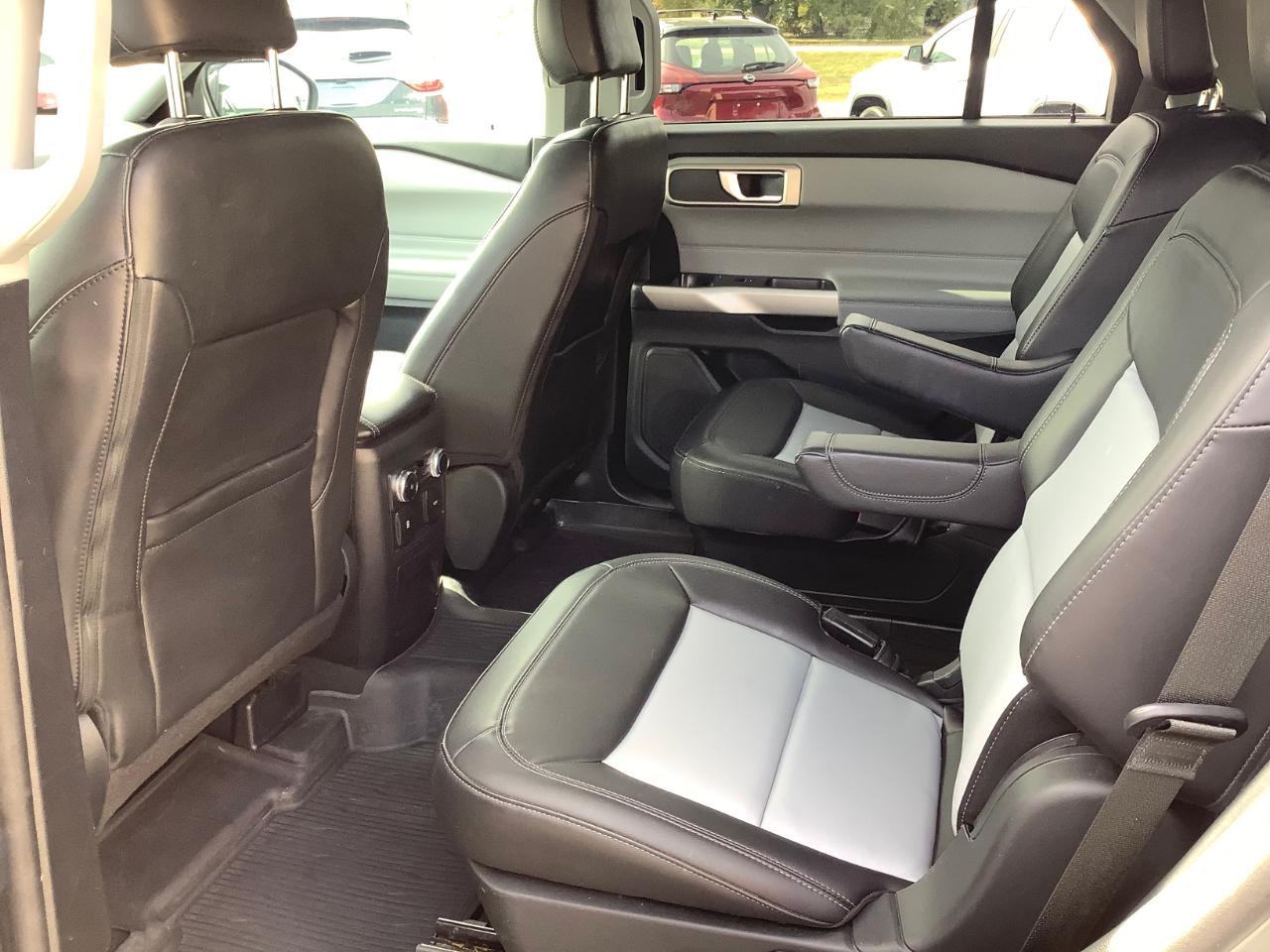 Ford Explorer XLT 2023