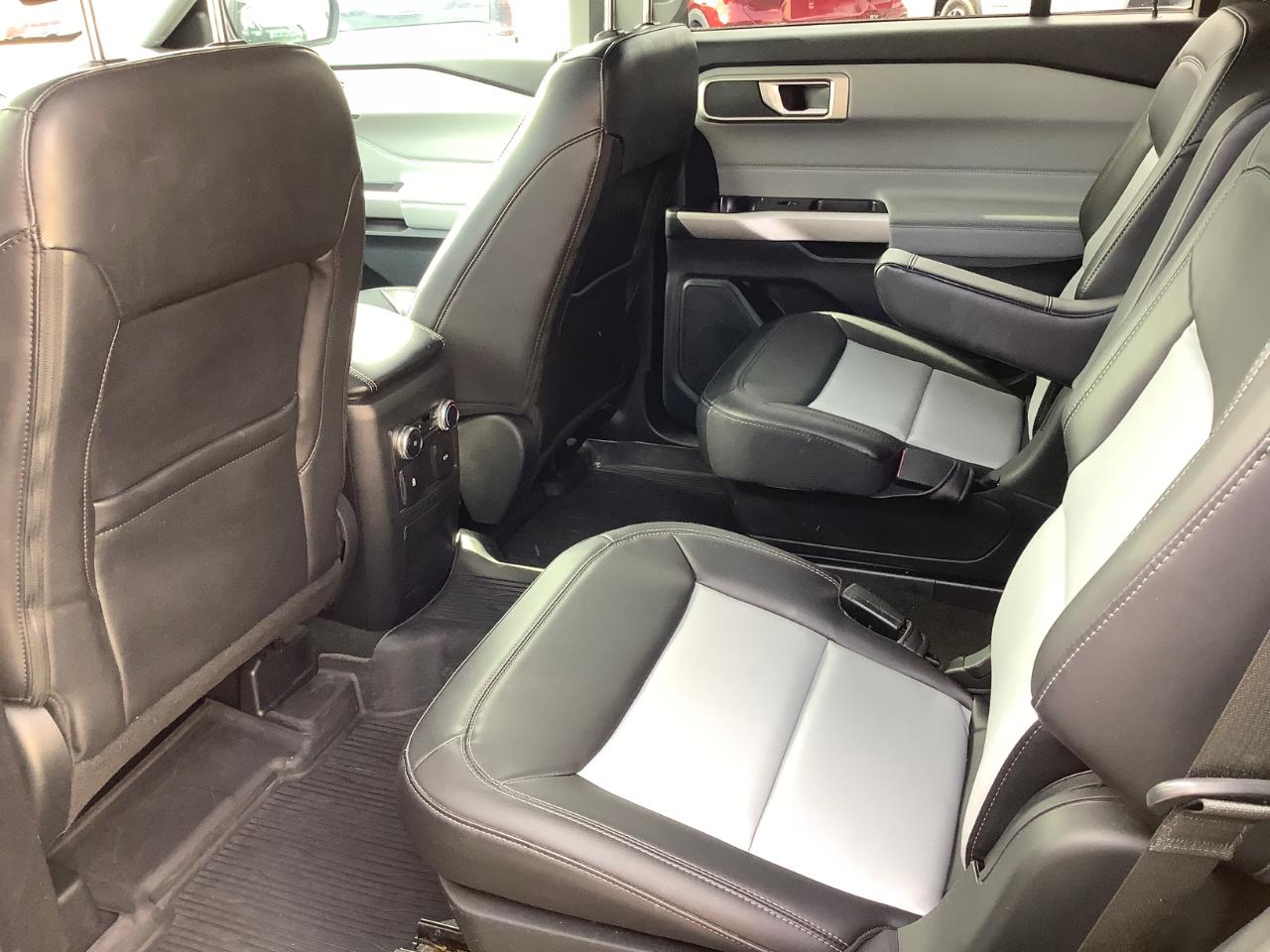 Ford Explorer XLT 2023