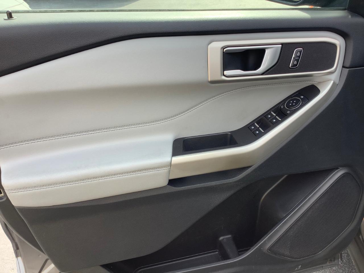 Ford Explorer XLT 2023