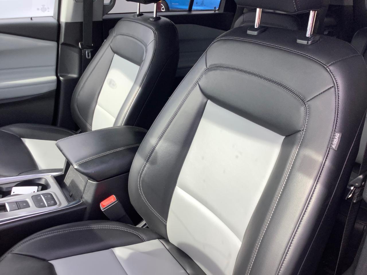 Ford Explorer XLT 2023