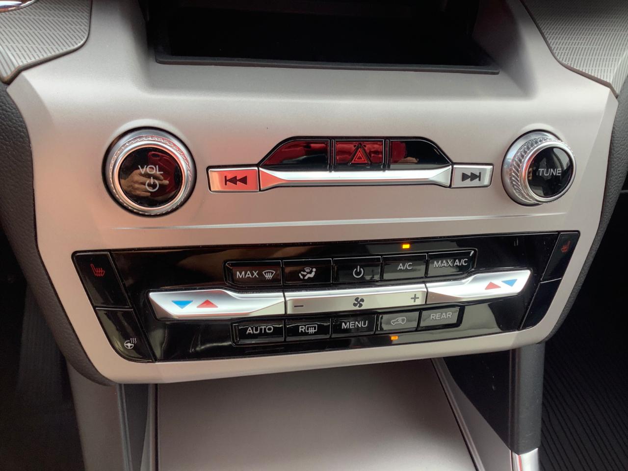 Ford Explorer XLT 2023