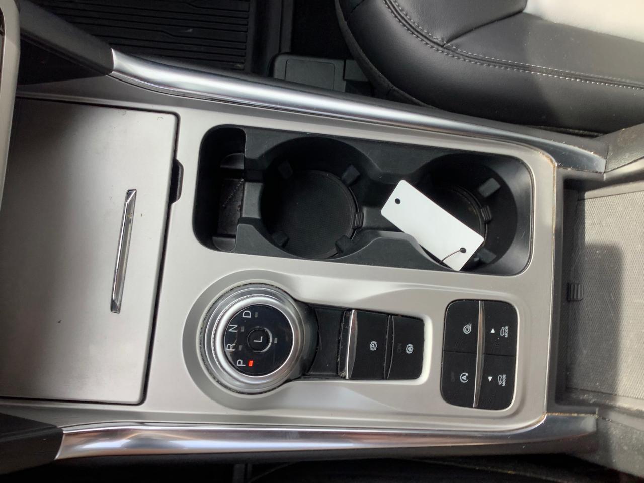 Ford Explorer XLT 2023