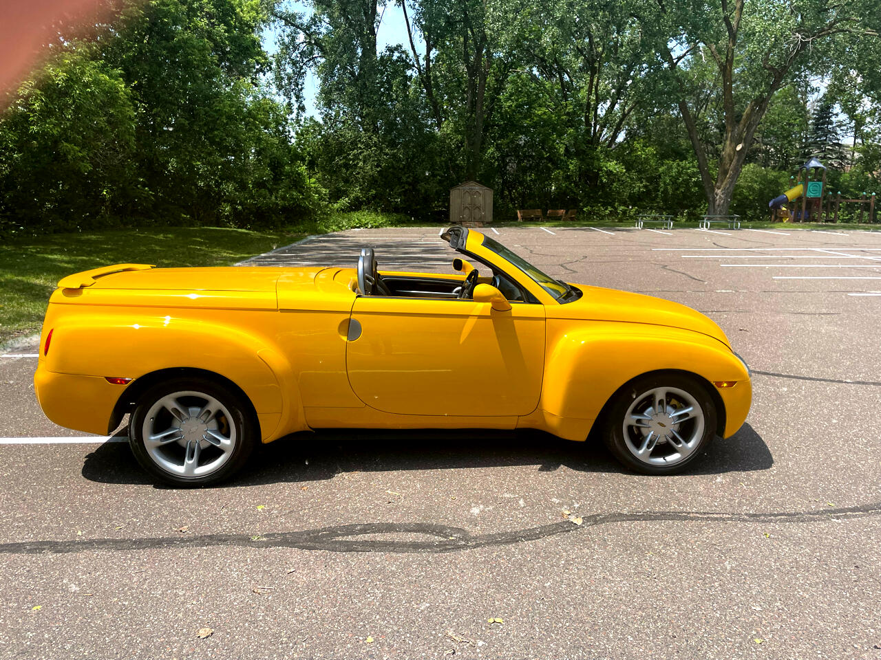 used 2004 Chevrolet SSR car, priced at $22,888