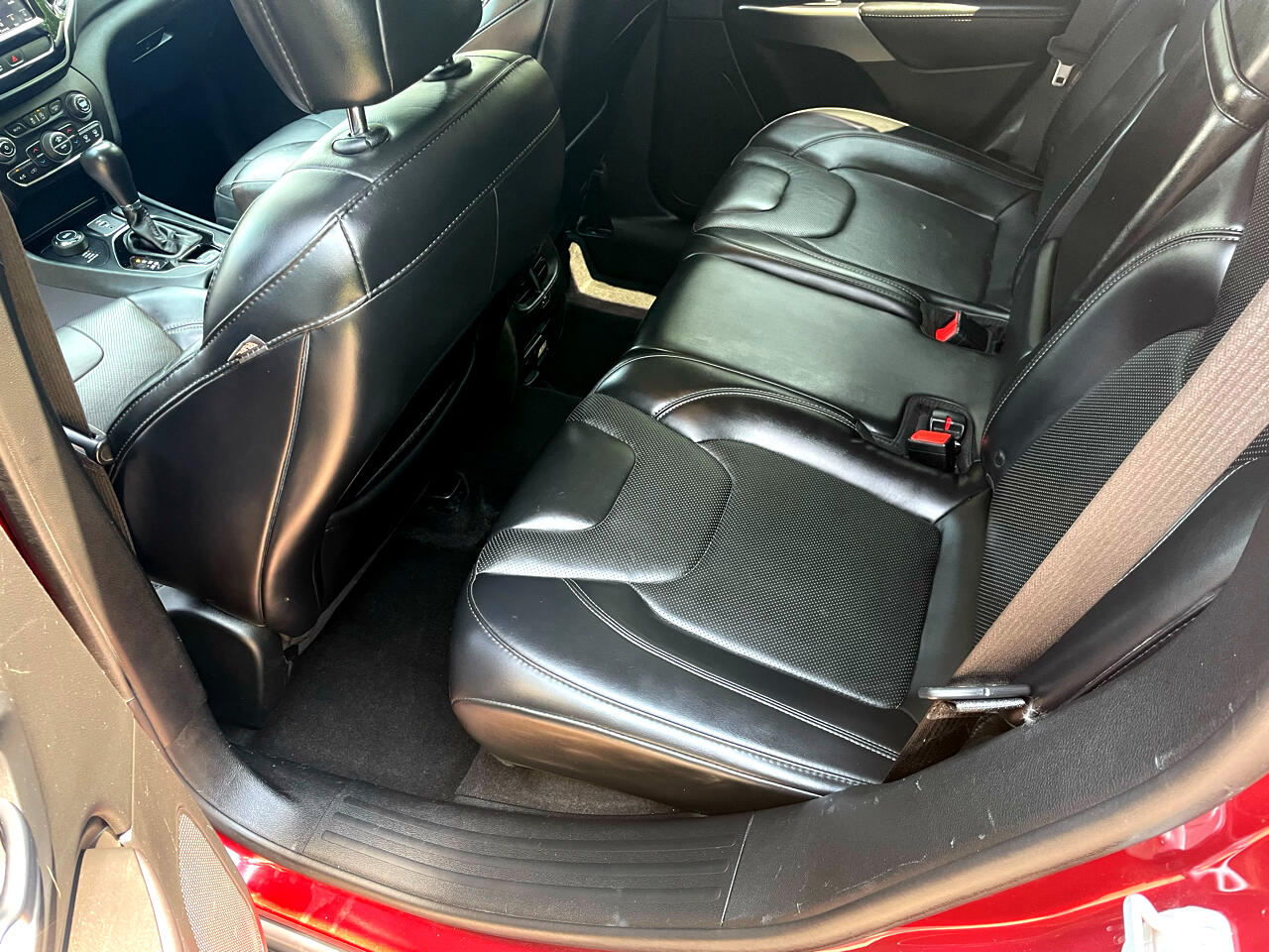 used 2019 Jeep Cherokee car, priced at $16,888