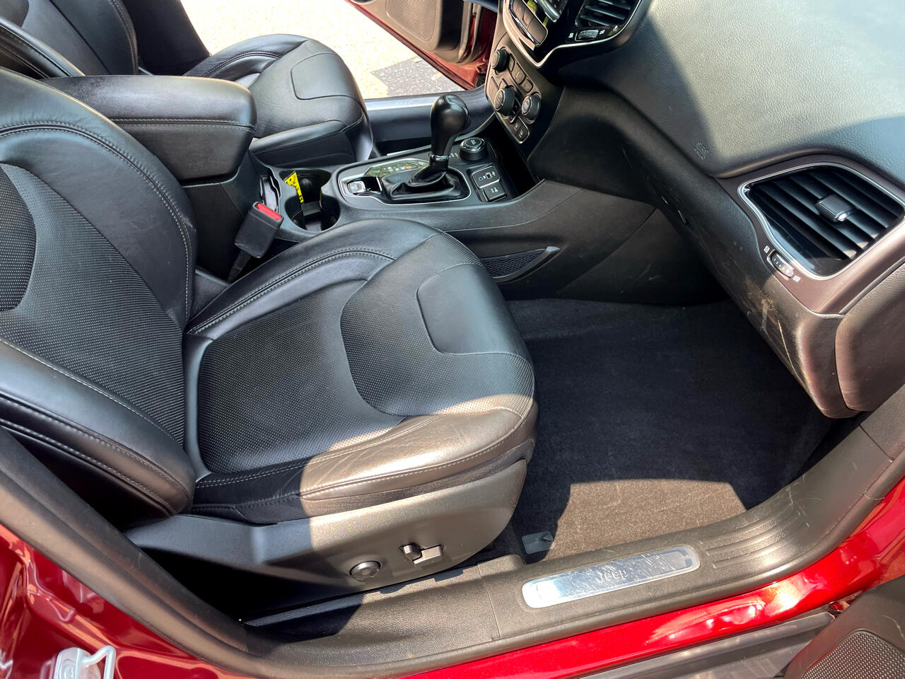 used 2019 Jeep Cherokee car, priced at $16,888