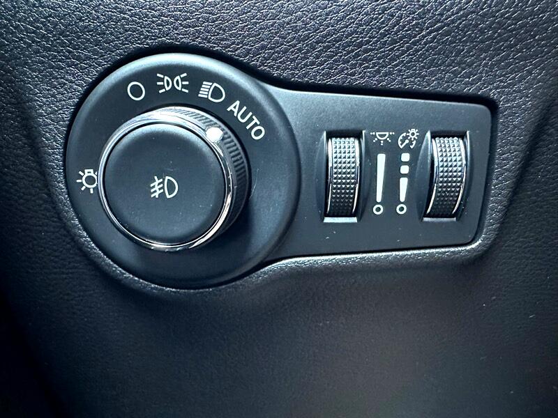 used 2023 Jeep Compass car, priced at $27,900